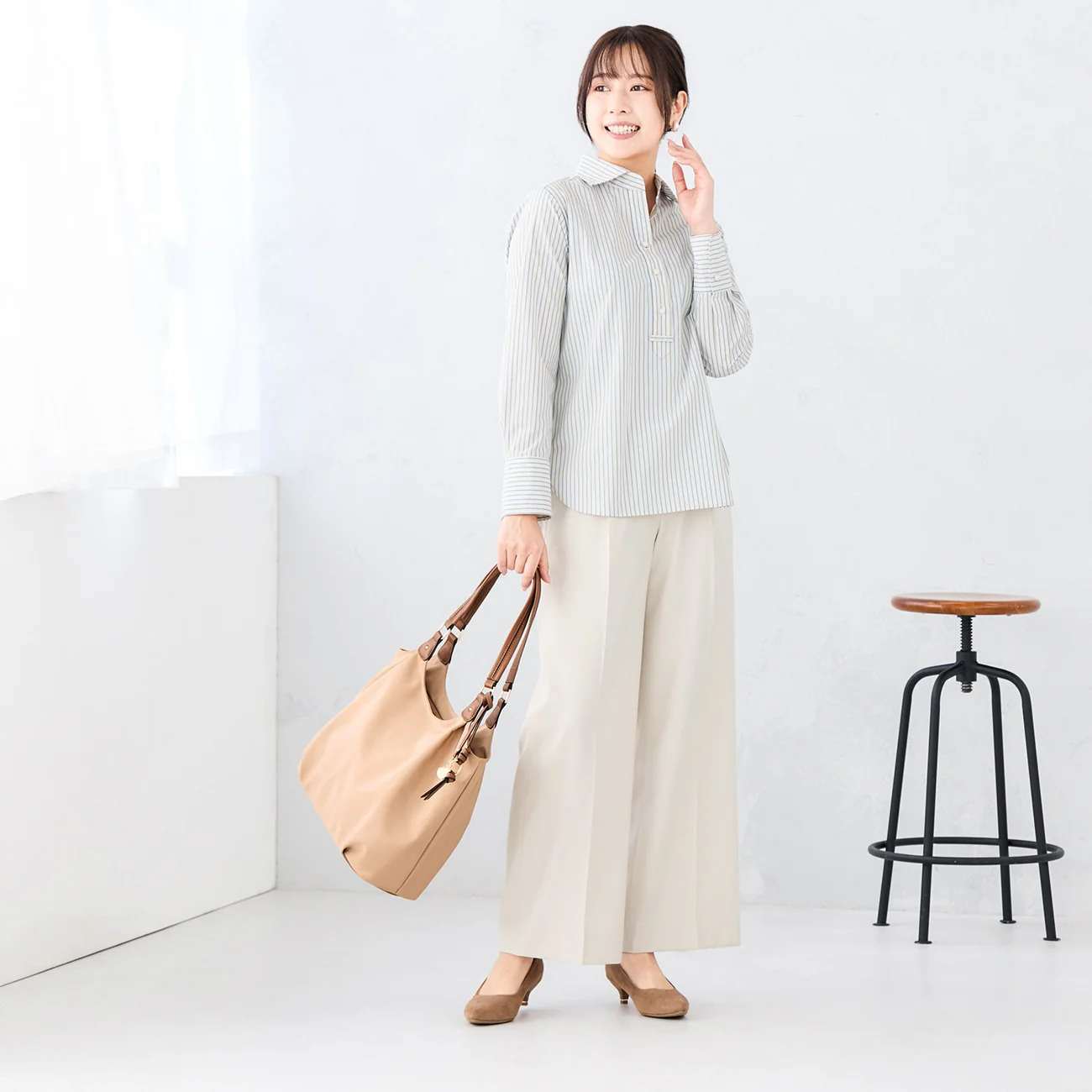 Skipper Collar Shirt with Pearls - Beige - Image 4
