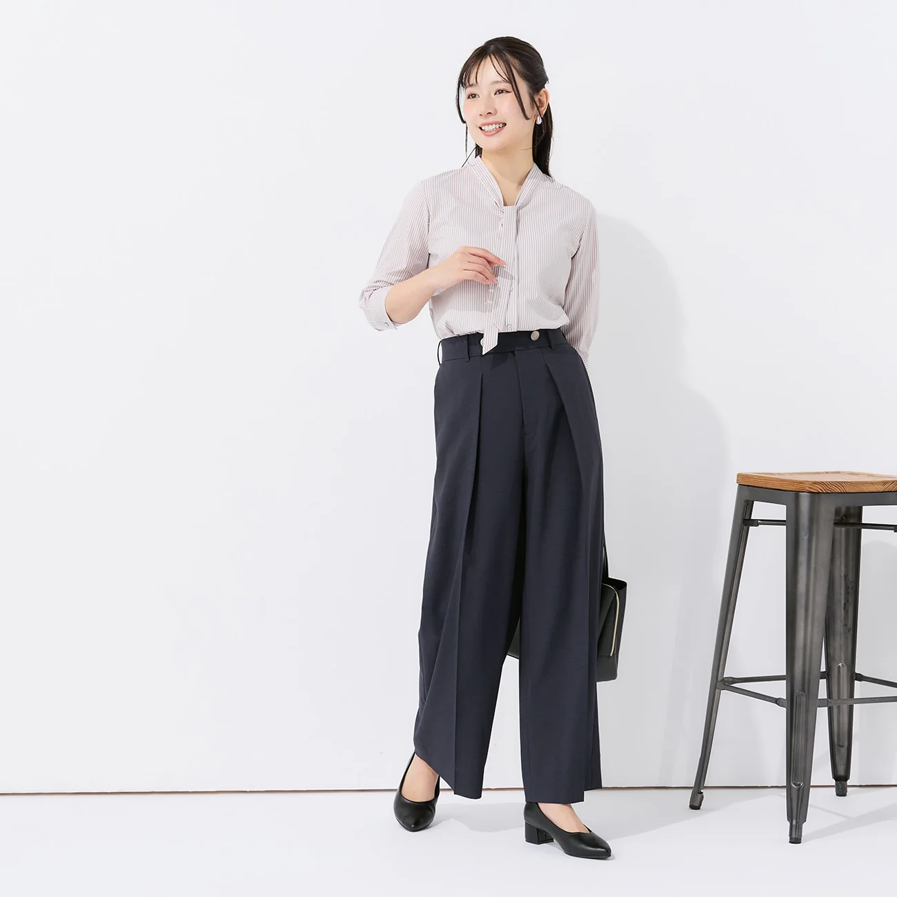 Women's Stripe Narrow Bow Tie Three-Quarter Sleeve Shirt - Beige - Image 3