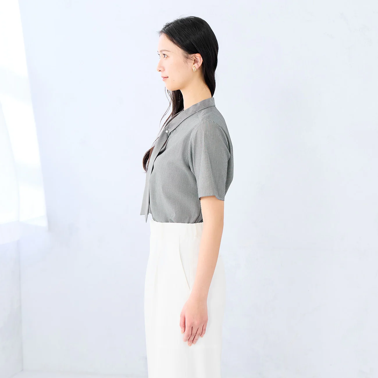 Women's Bamboo Rayon Striped Short Sleeve Bow Tie Shirt - Gray - Image 3