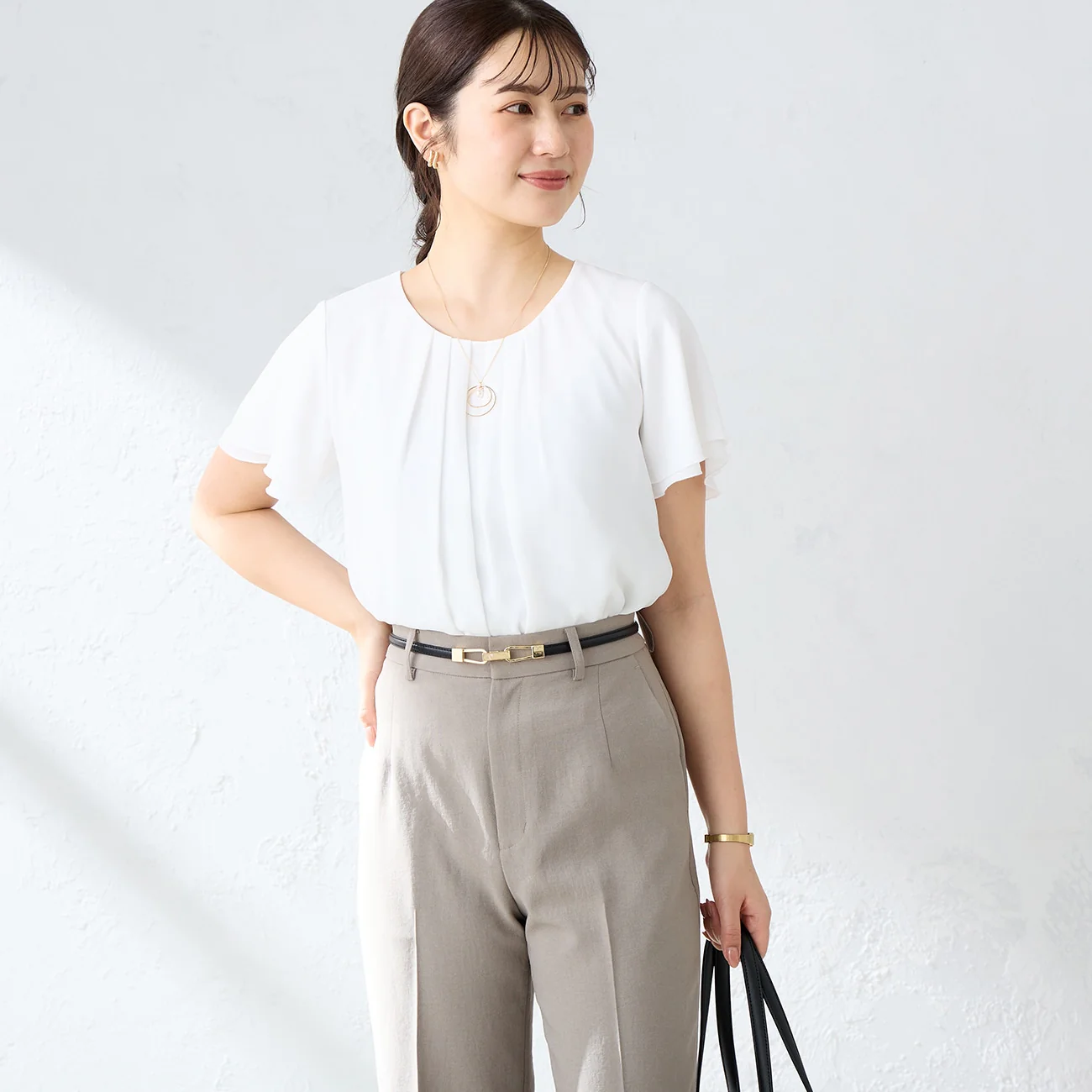 UV Protection Tucked Short Sleeve Blouse - Image 10