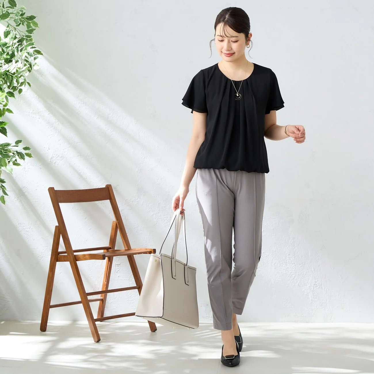 UV Protection Tucked Short Sleeve Blouse - Image 21