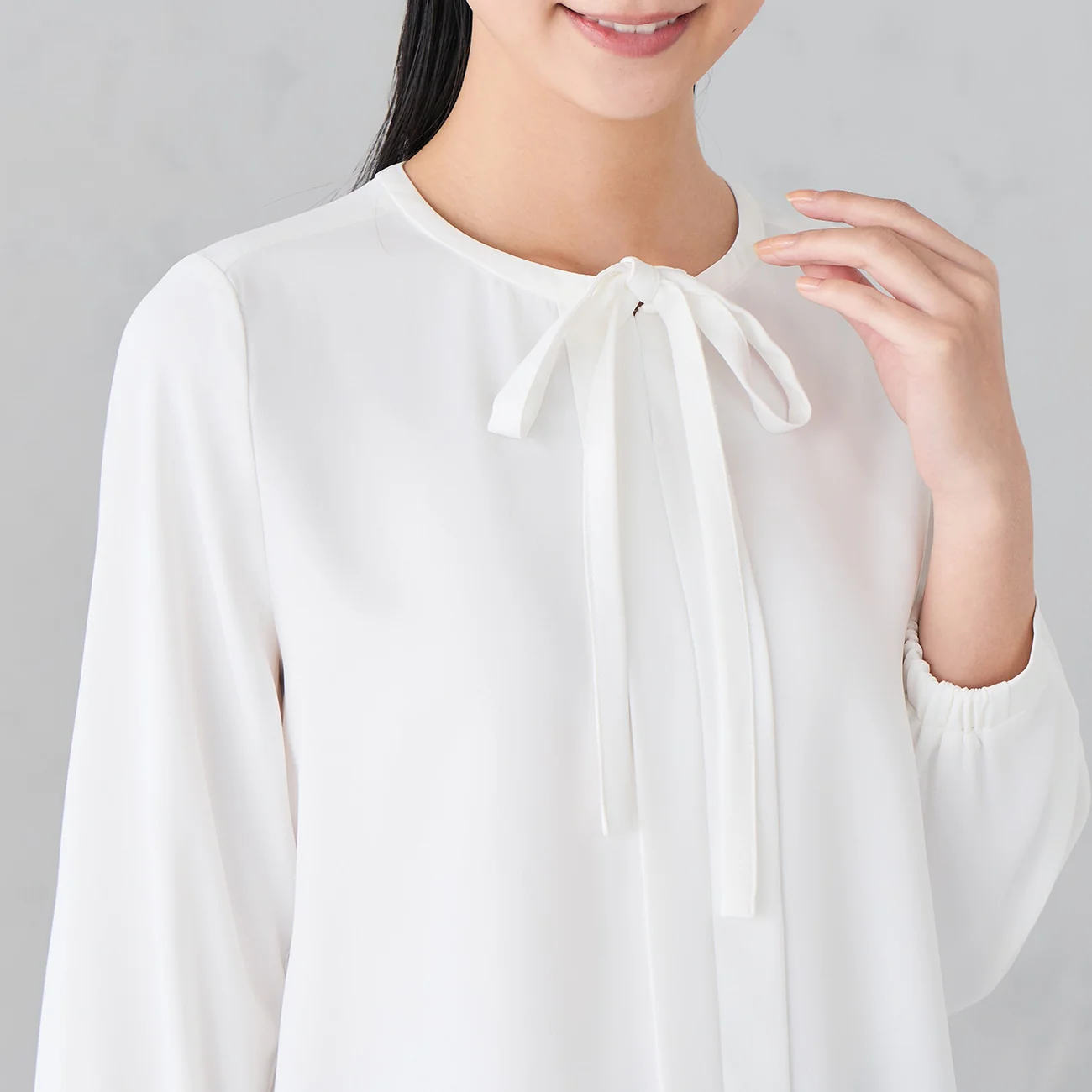 4-Way Blouse with Accessory and Ribbon - White - Image 10