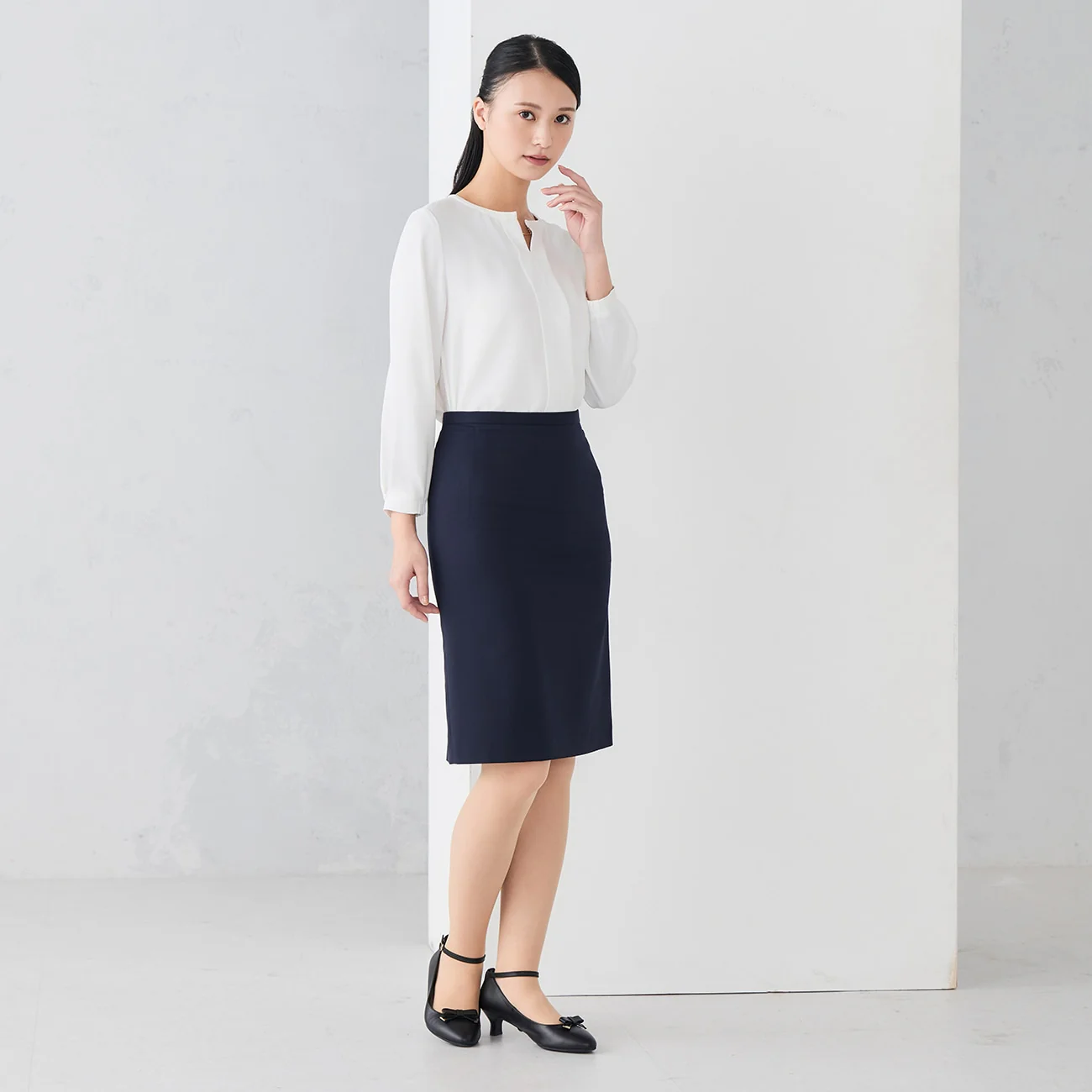 4-Way Blouse with Accessory and Ribbon - White - Image 6