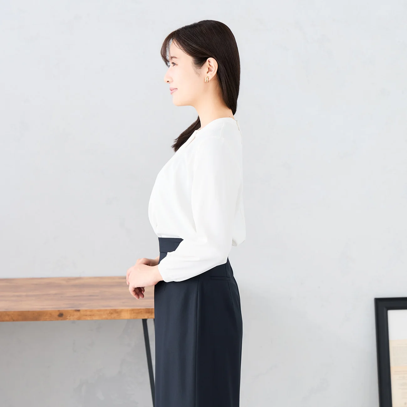 2-Way Blouse with Accessory - Image 28