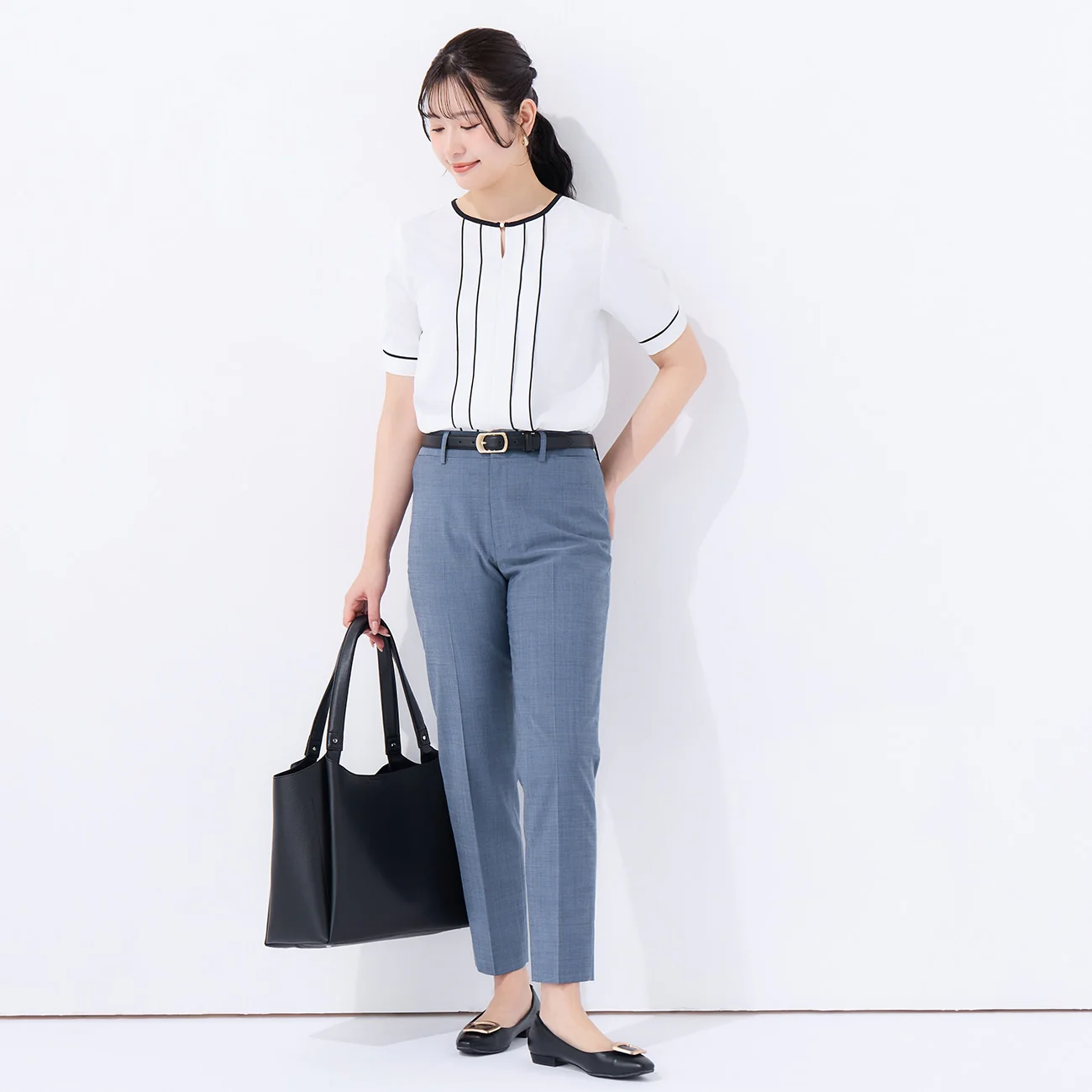 Cool Touch Stretch Contrast Short Sleeve Blouse - Image 12