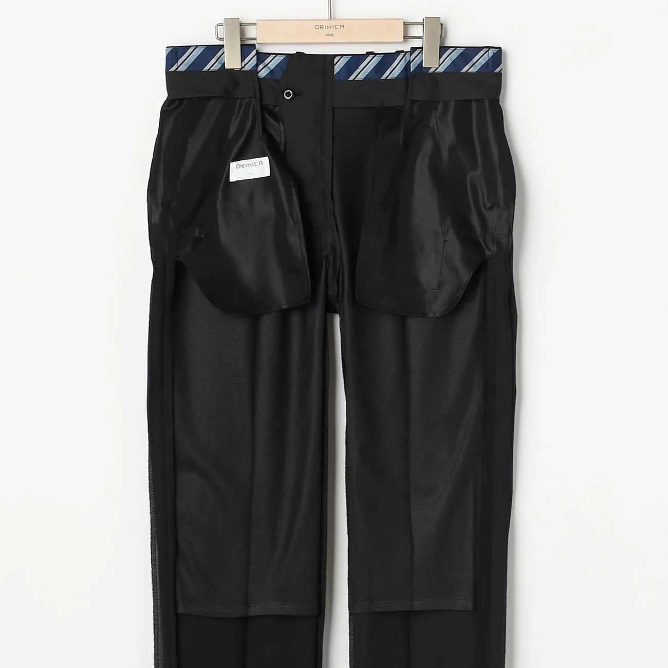 High Breathability Suit with Side Adjusters - Black - Image 11