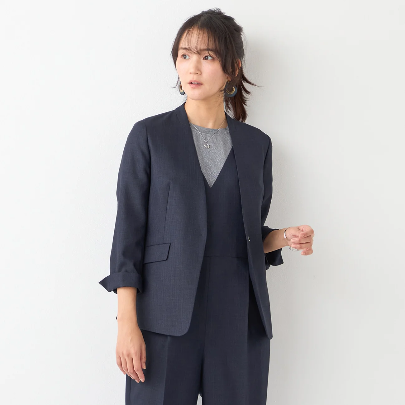 THE THIRD SUITS Linen-Like Cropped Sleeve Collarless Jacket - Navy - Image 12