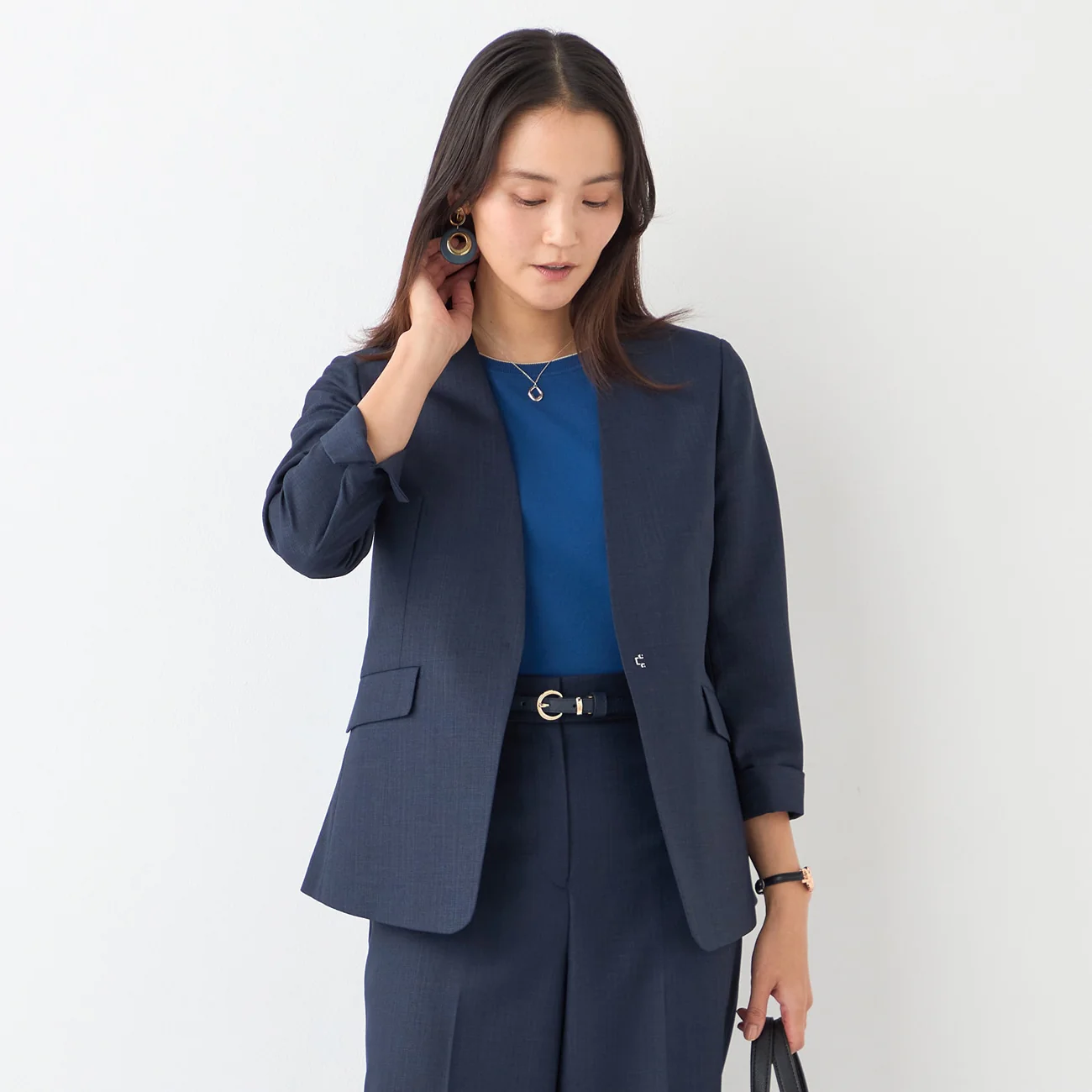 THE THIRD SUITS Linen-Like Cropped Sleeve Collarless Jacket - Navy - Image 5