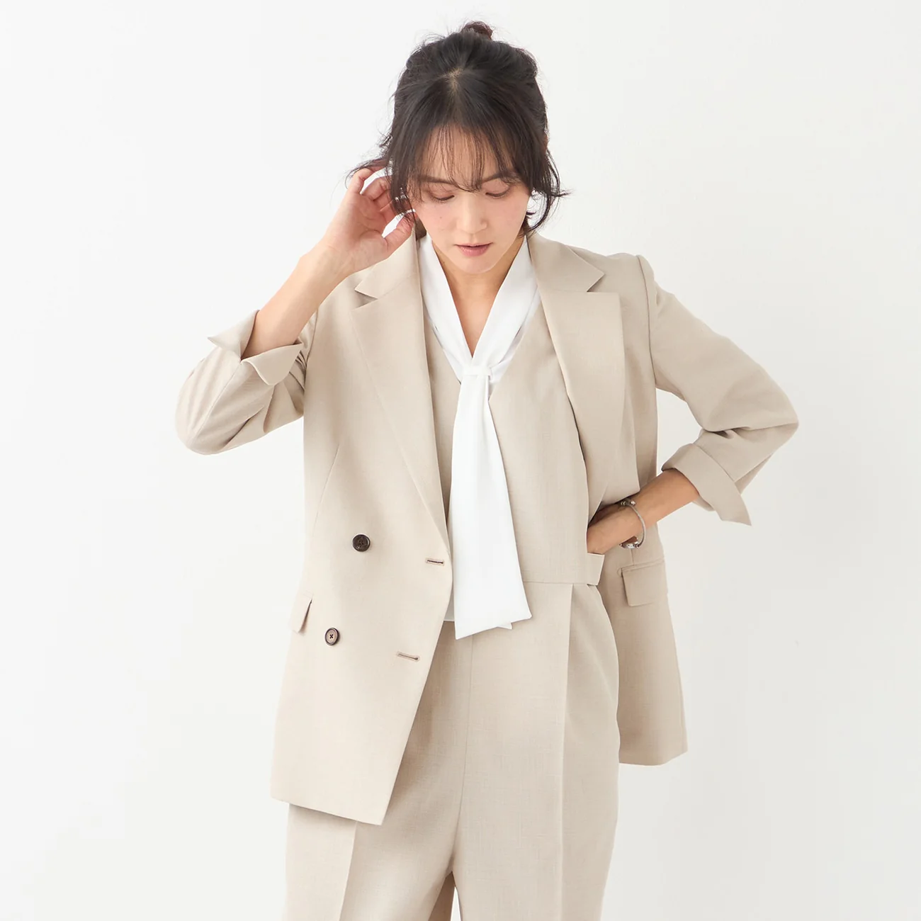 THE THIRD SUITS Linen-Like Cropped Sleeve Double-Breasted Jacket - Beige - Image 17