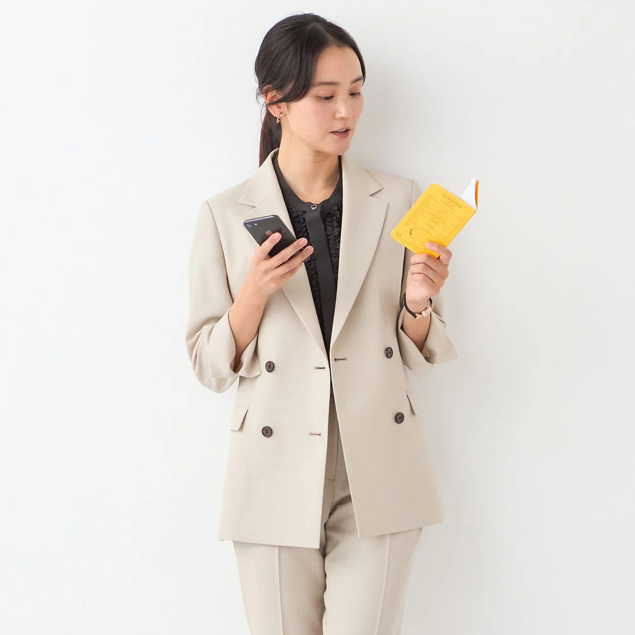 THE THIRD SUITS Linen-Like Cropped Sleeve Double-Breasted Jacket - Beige - Image 8