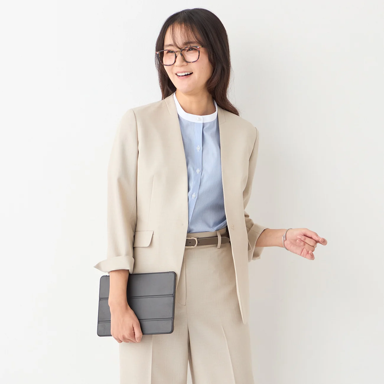 THE THIRD SUITS Linen-Like Cropped Sleeve Collarless Jacket - Beige - Image 13