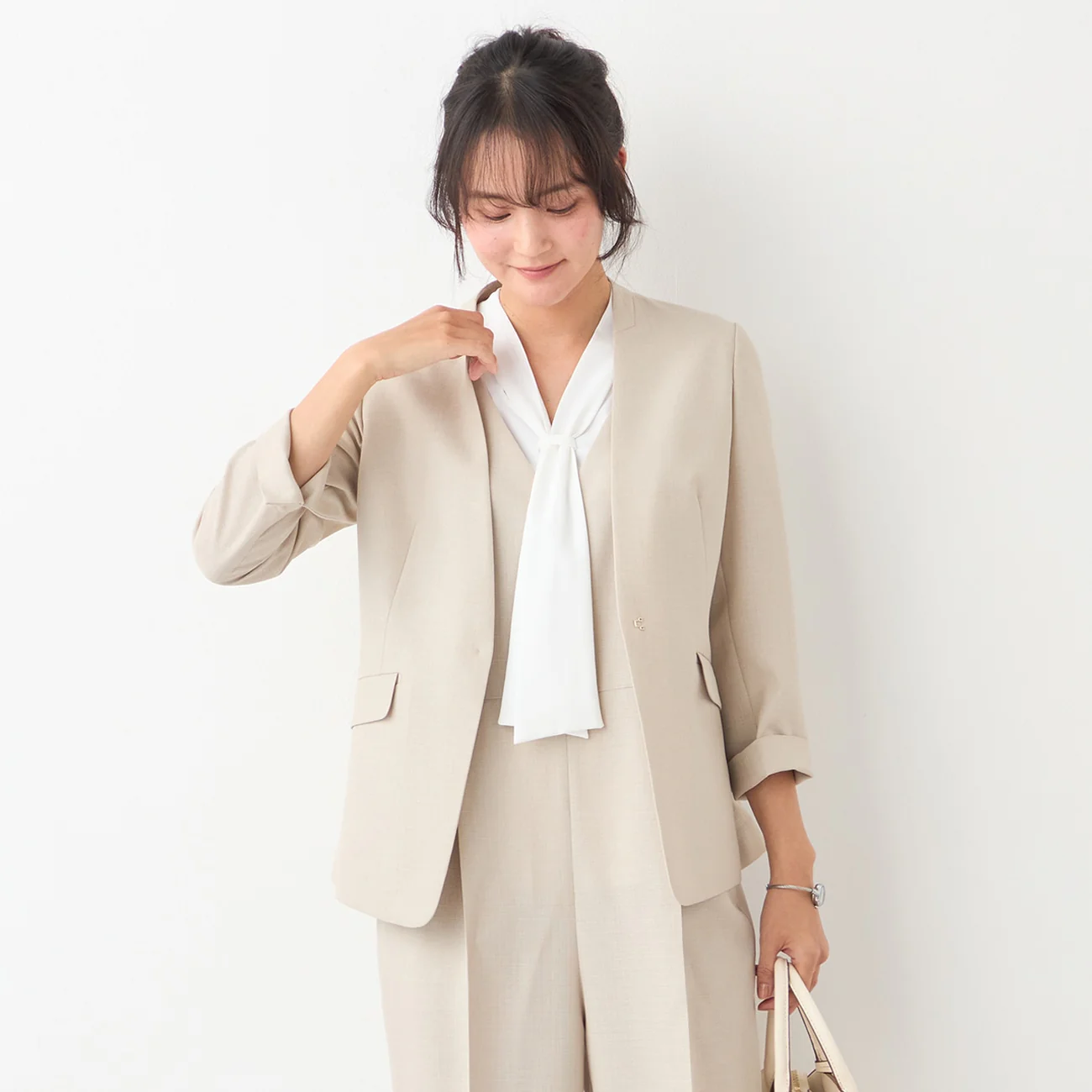THE THIRD SUITS Linen-Like Cropped Sleeve Collarless Jacket - Beige - Image 19