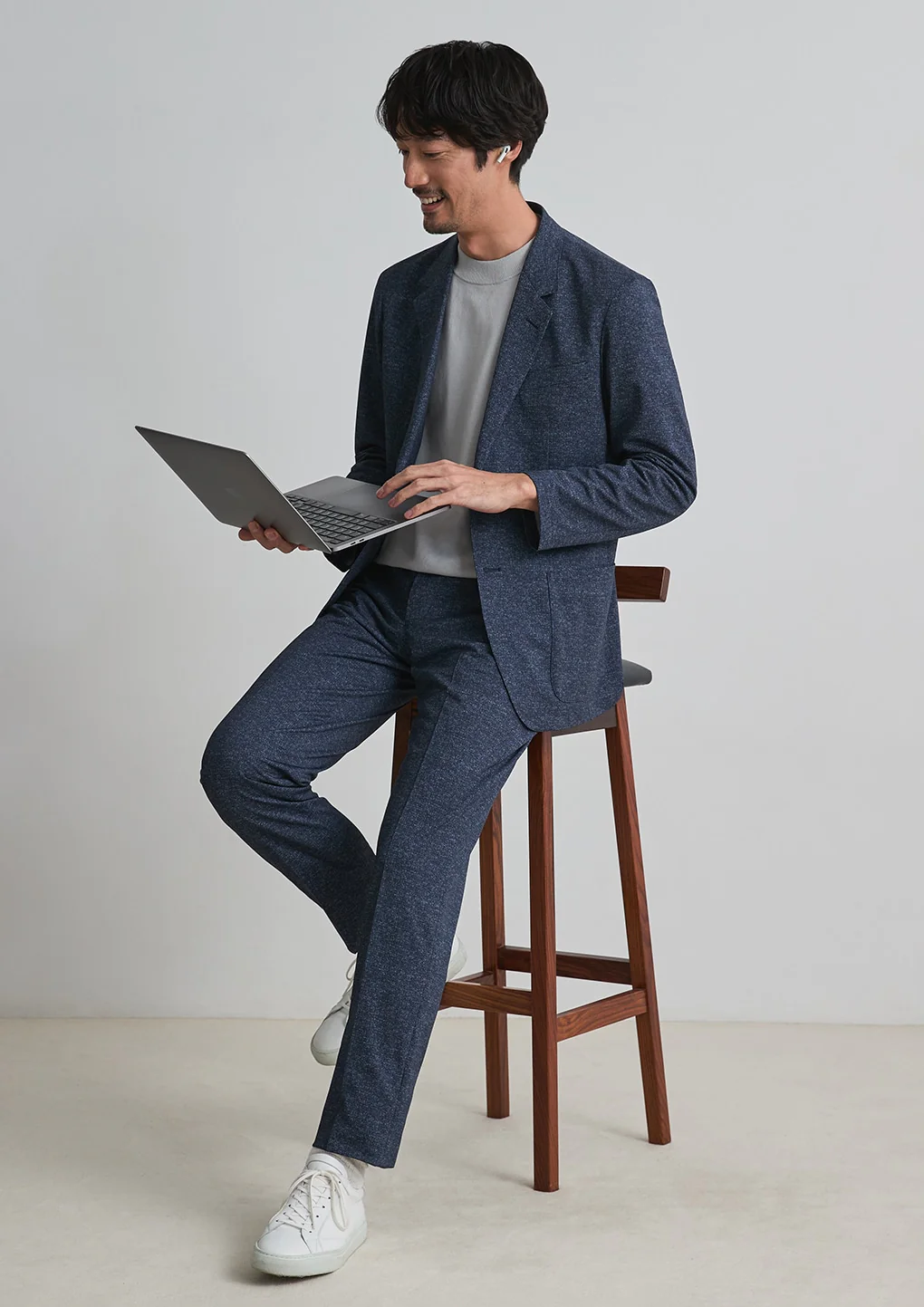 THE THIRD SUITS Japanese Fabric High-Breathability Denim-Like Pants - Navy - Image 12
