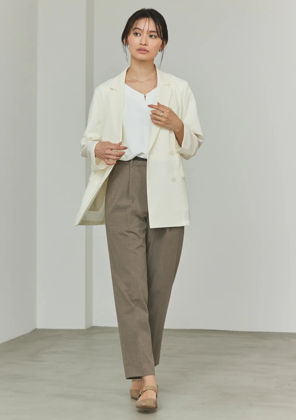 Flamingo Airy Tapered Pants - Beige - Image 15