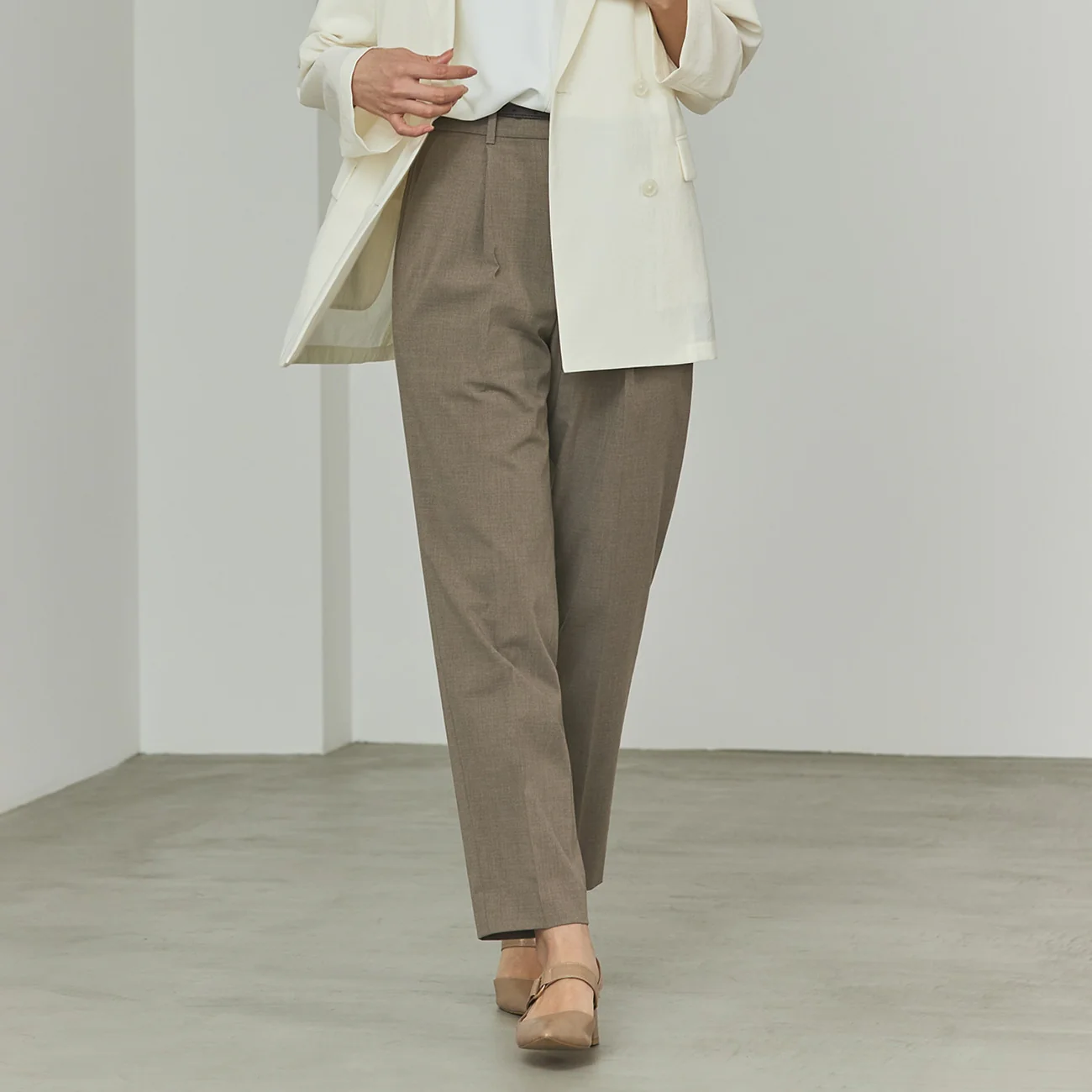 Flamingo Airy Tapered Pants - Beige - Image 2