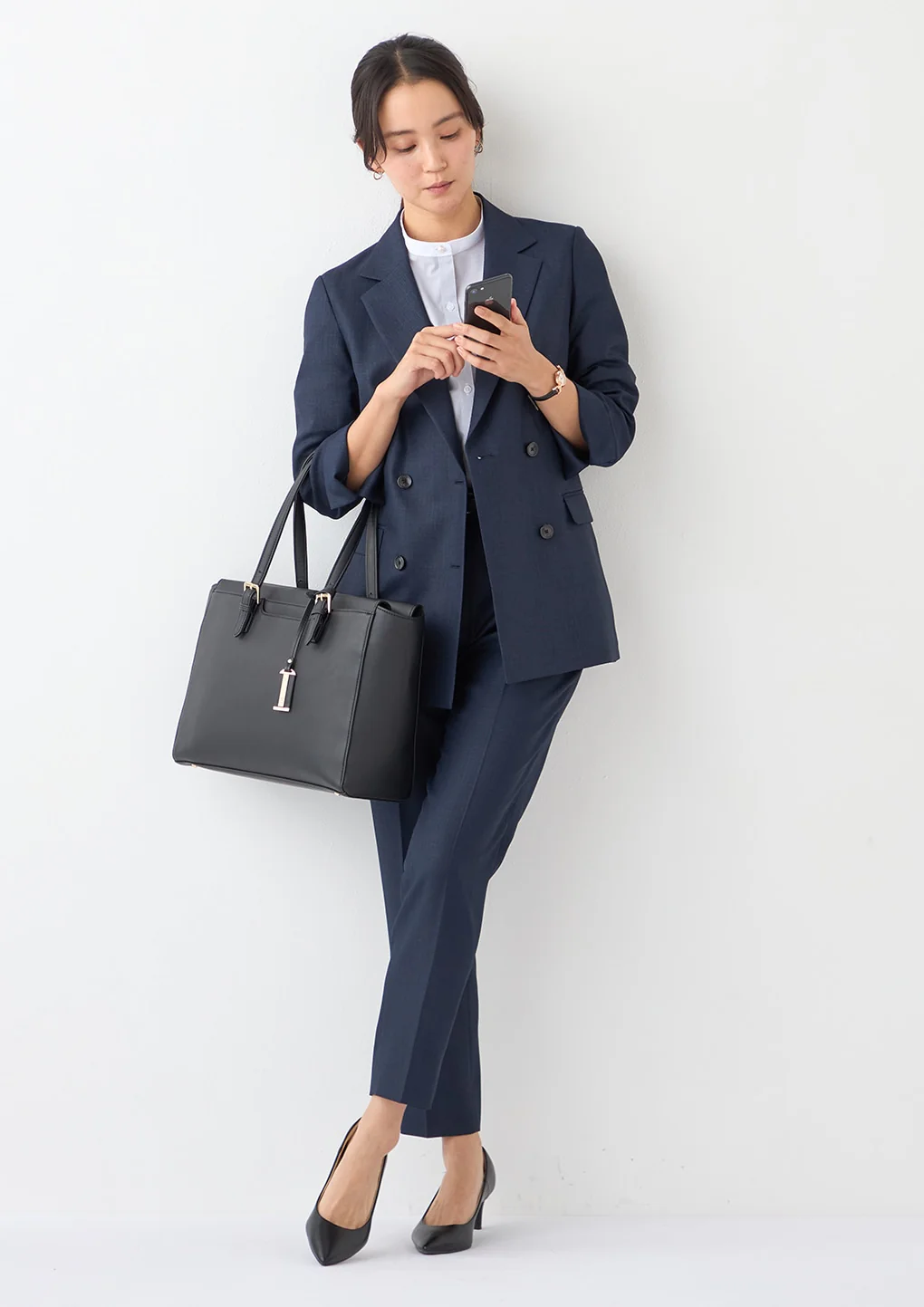 THE THIRD SUITS Linen-Like Cropped Pants - Navy - Image 17