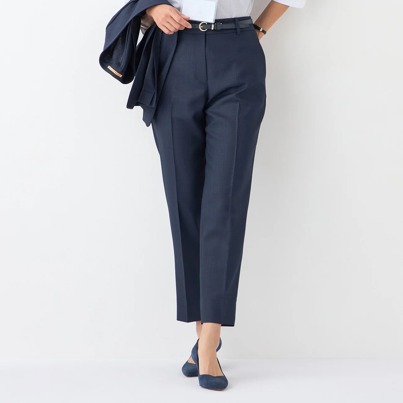 THE THIRD SUITS Linen-Like Cropped Pants - Navy - Image 4