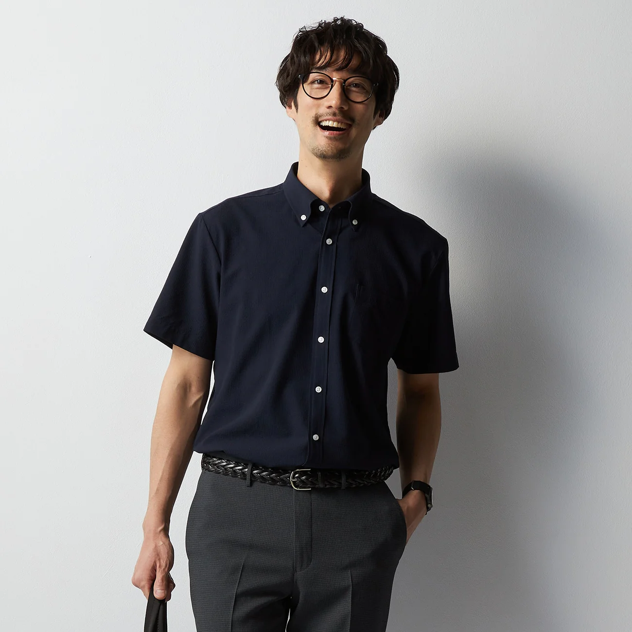 Business Casual Seersucker Short Sleeve Button-Down Shirt