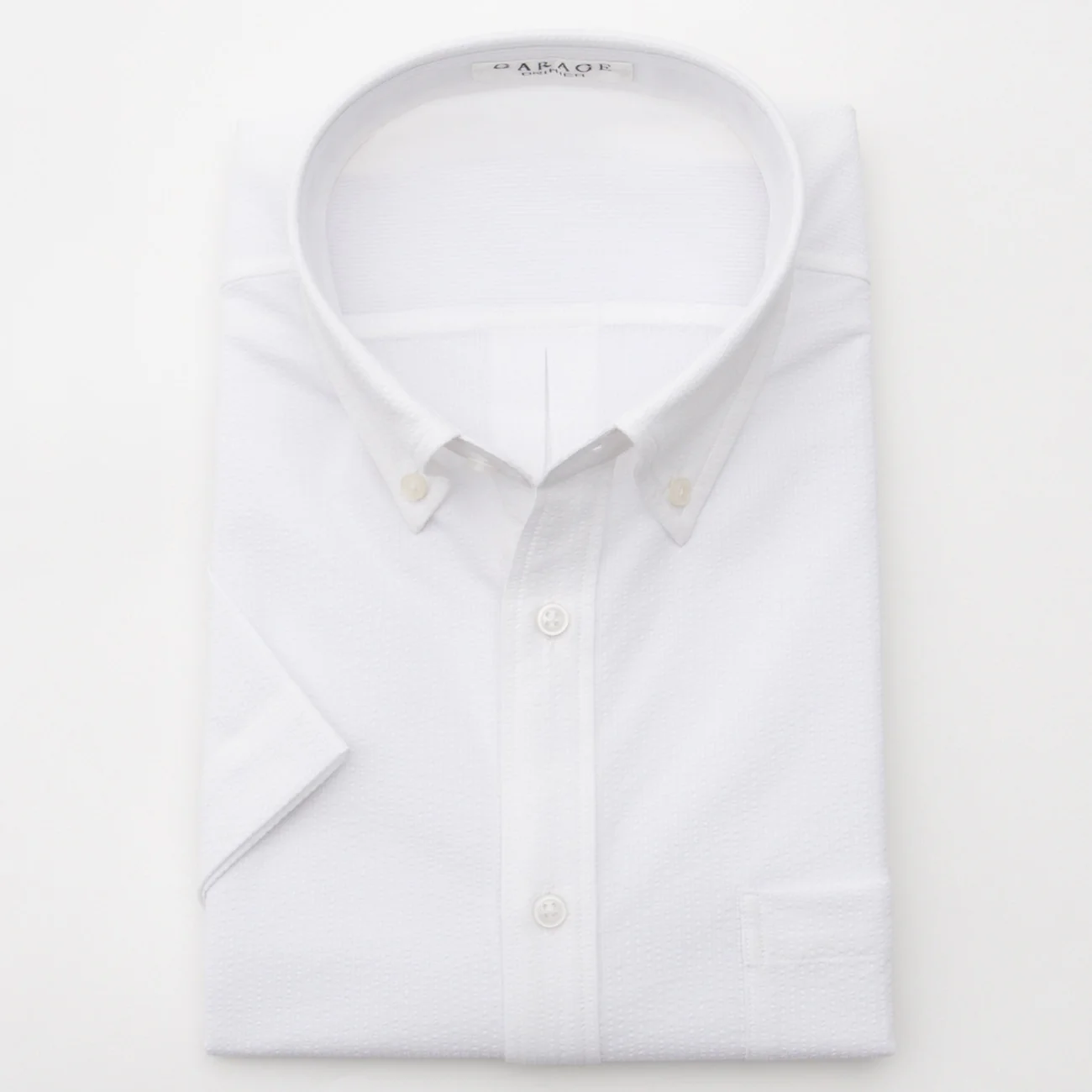 Business Casual Seersucker Short Sleeve Button-Down Shirt - Image 11