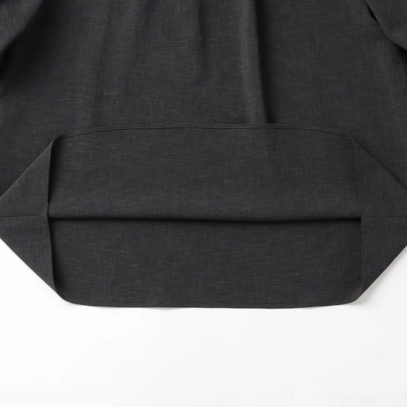 Tie-Neck Voluminous Sleeve Blouse - Image 21