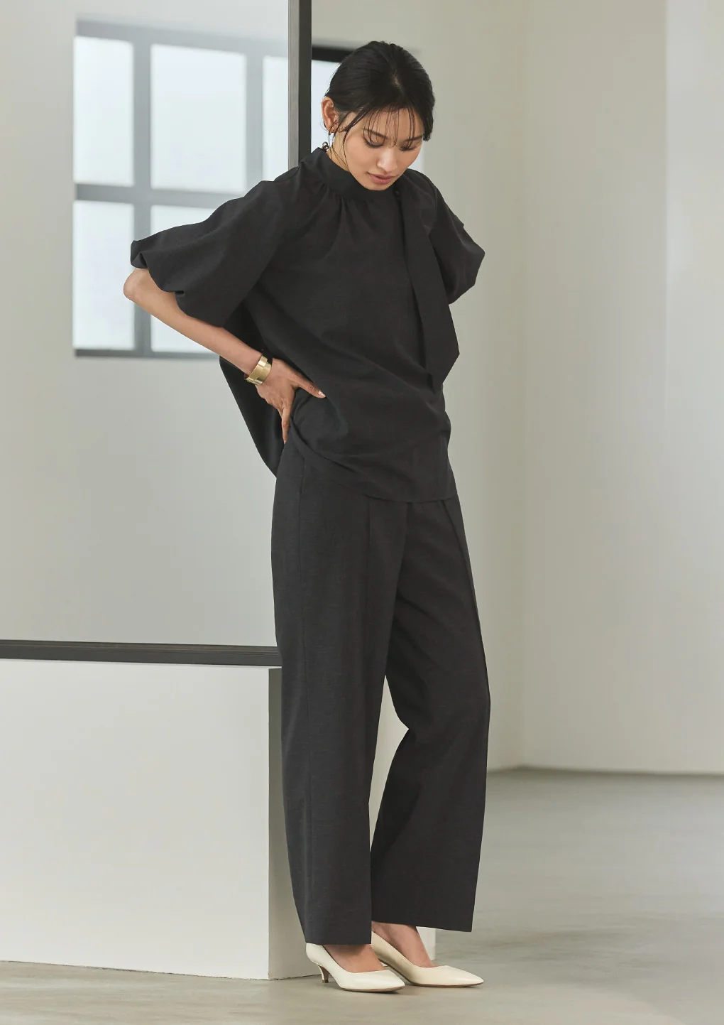 Tie-Neck Voluminous Sleeve Blouse - Image 24