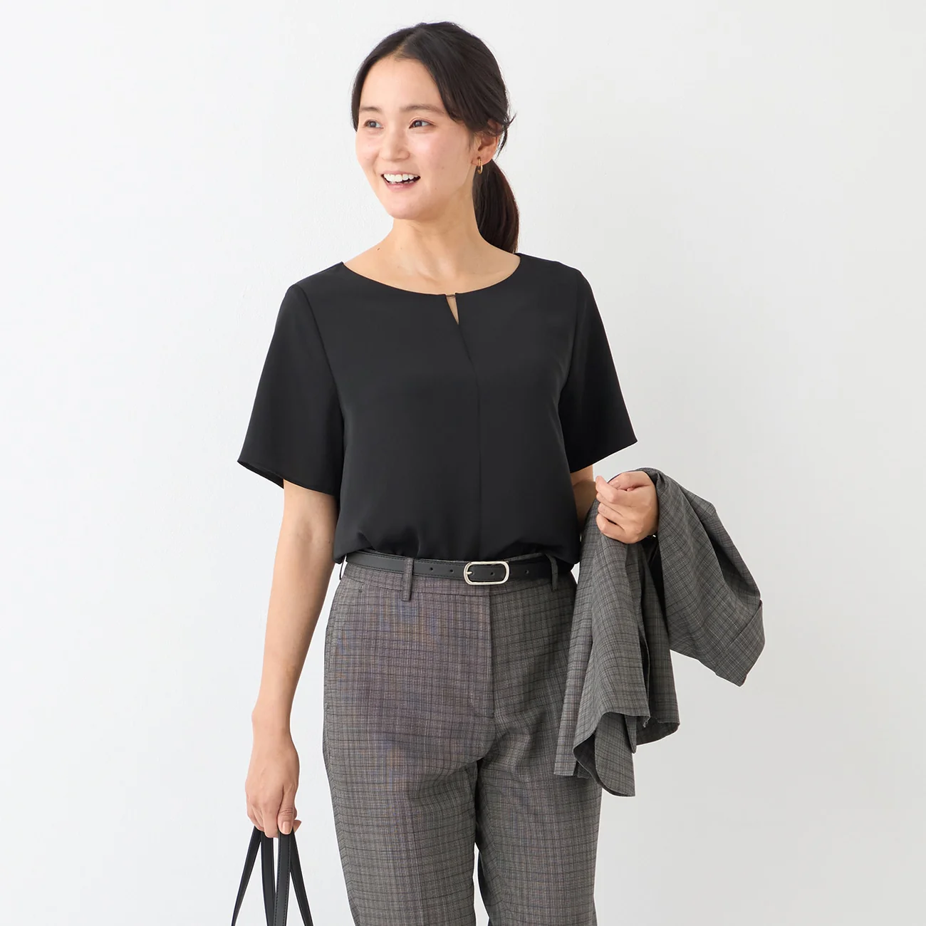 Tucked Blouse with Metal Accessory - Image 13