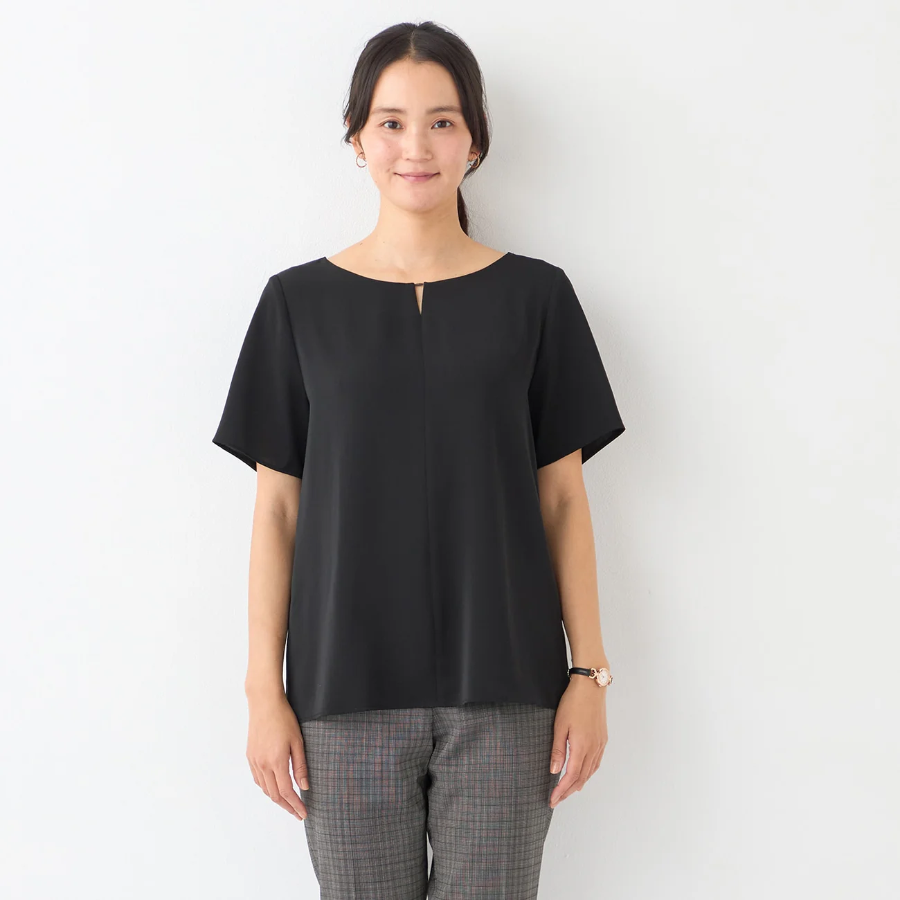 Tucked Blouse with Metal Accessory - Image 18