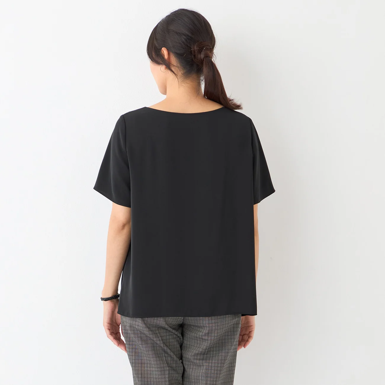 Tucked Blouse with Metal Accessory - Image 19