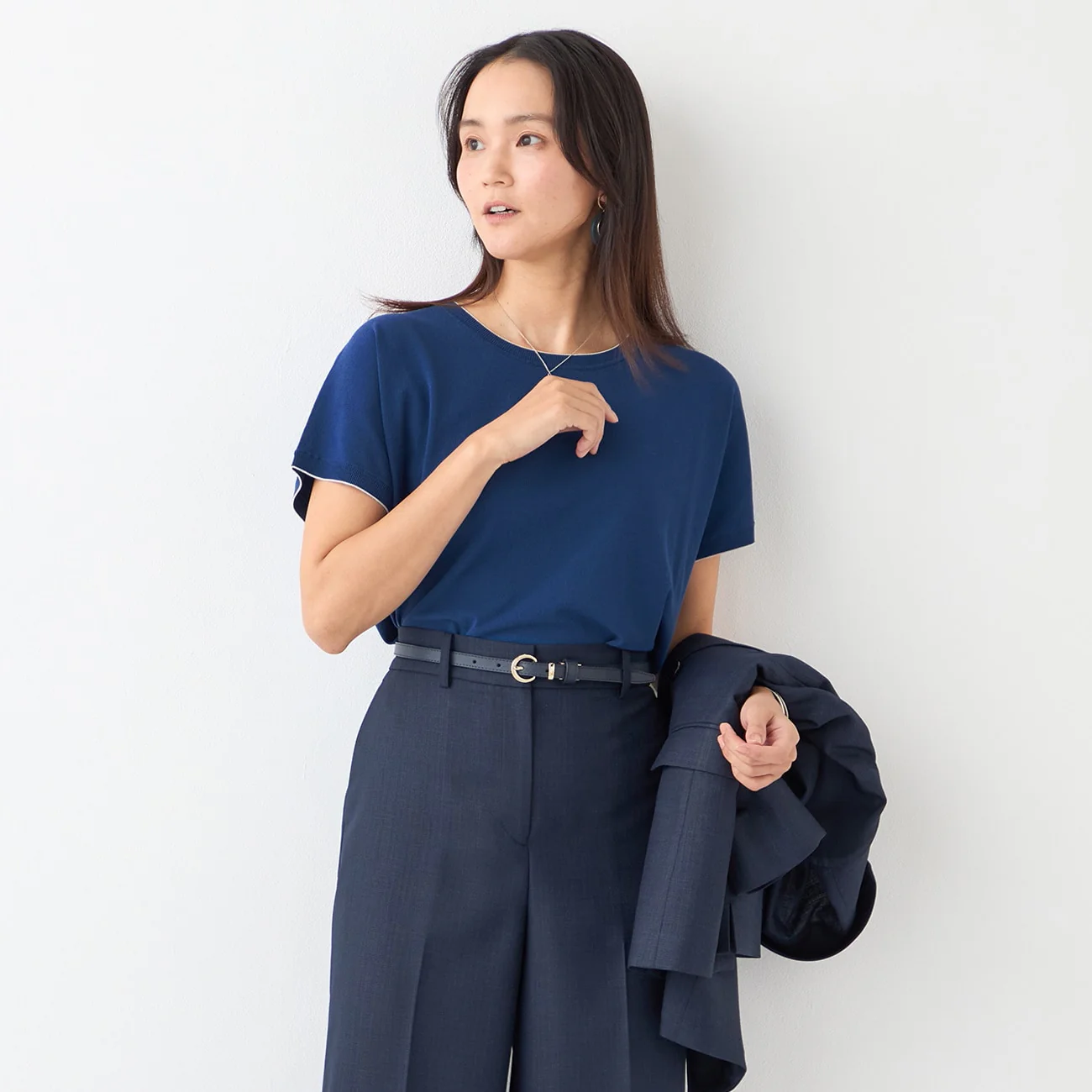Contrast Collar Knit T-Shirt - Image 4