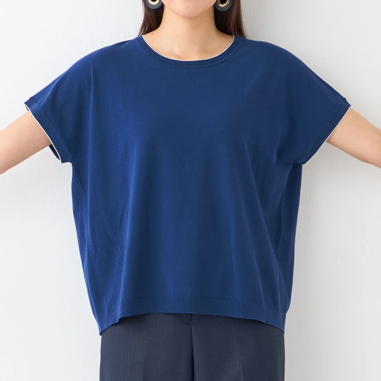 Contrast Collar Knit T-Shirt - Image 7